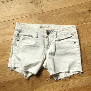 White American Eagle denim shorts